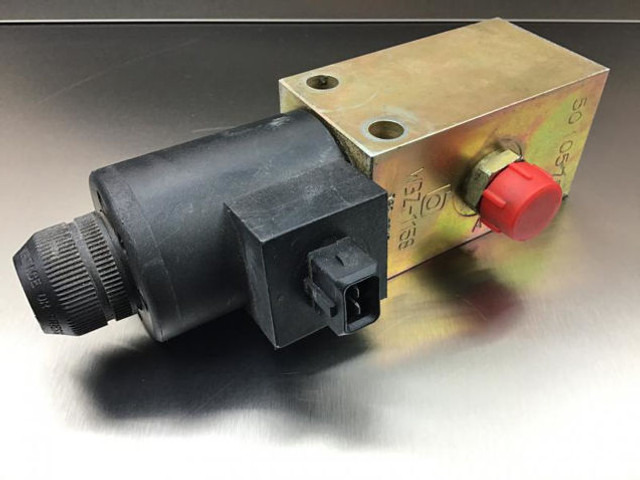 Liebherr Directional Control Valve - Гидравлика: фото 4 Liebherr Directional Control Valve - Гидравлика: фото 4