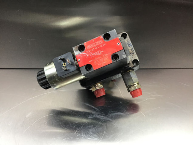 Liebherr Directional Control Valve - Гидравлика: фото 1 Liebherr Directional Control Valve - Гидравлика: фото 1