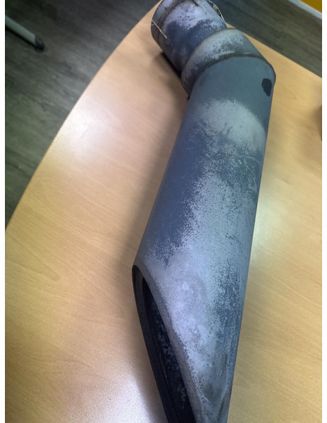 Liebherr End pipe - Выхлопная труба: фото 1 Liebherr End pipe - Выхлопная труба: фото 1