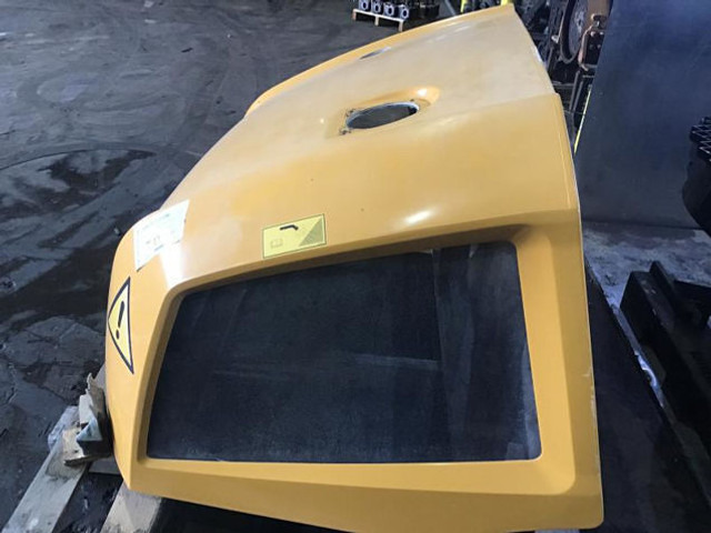 Liebherr Engine Hood - Капот: фото 1 Liebherr Engine Hood - Капот: фото 1