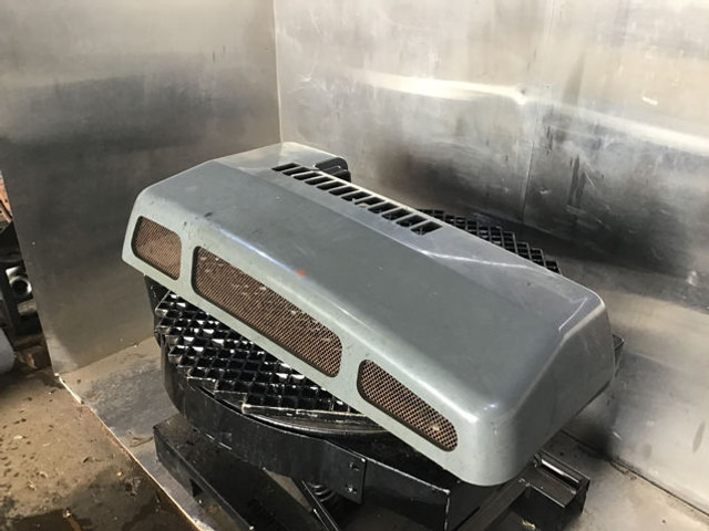 Liebherr Engine Hood Small - Капот: фото 1 Liebherr Engine Hood Small - Капот: фото 1