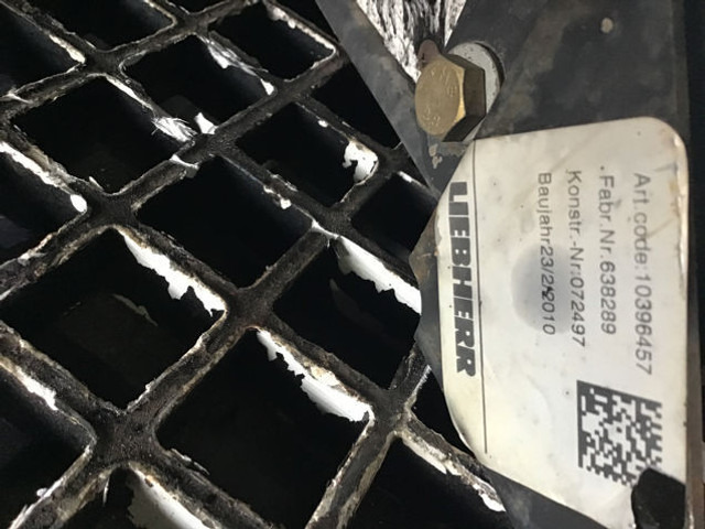 Liebherr Engine Hood Small - Капот: фото 4 Liebherr Engine Hood Small - Капот: фото 4