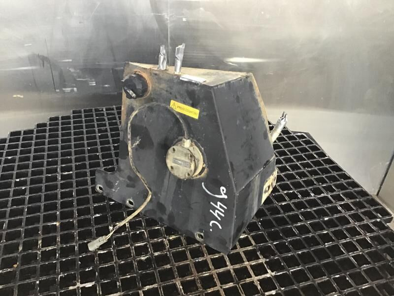 Liebherr Equalizing Reservoir - Расширительный бачок: фото 2 Liebherr Equalizing Reservoir - Расширительный бачок: фото 2