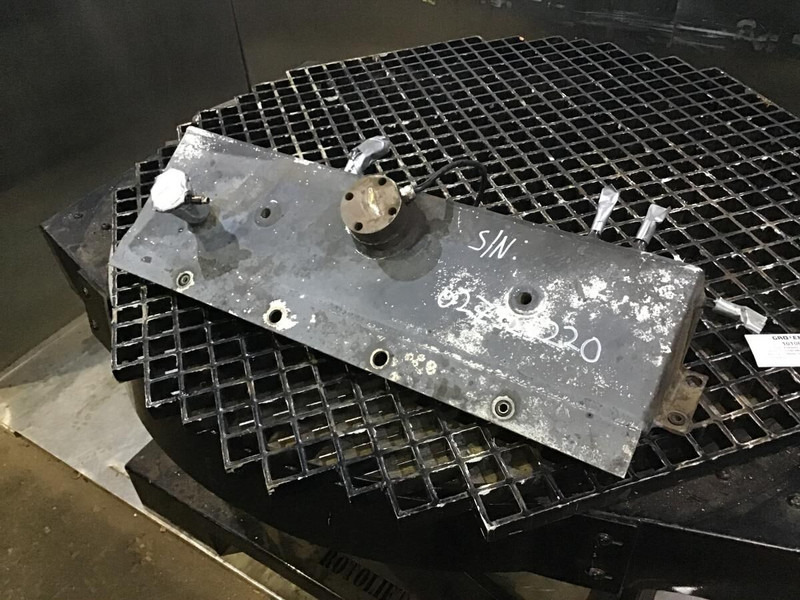 Liebherr Equalizing Reservoir - Расширительный бачок: фото 1 Liebherr Equalizing Reservoir - Расширительный бачок: фото 1