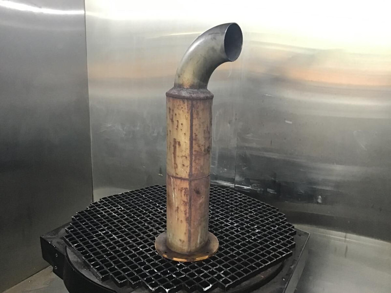 Liebherr Exhaust Silencer - Выхлопная труба: фото 2 Liebherr Exhaust Silencer - Выхлопная труба: фото 2