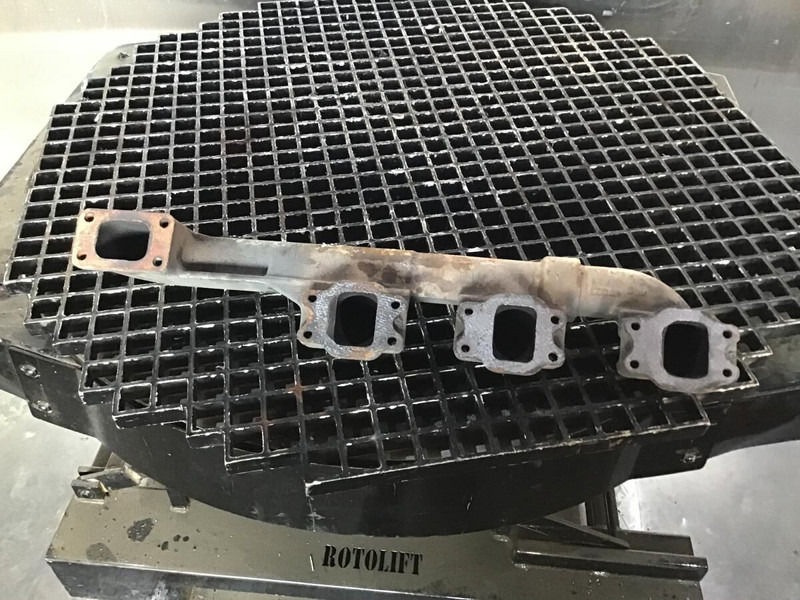 Liebherr Exhaust pipe - Выхлопная труба: фото 2 Liebherr Exhaust pipe - Выхлопная труба: фото 2