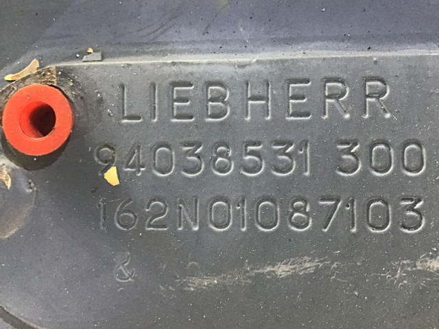 Liebherr Fuel Tank - Топливный бак: фото 4 Liebherr Fuel Tank - Топливный бак: фото 4