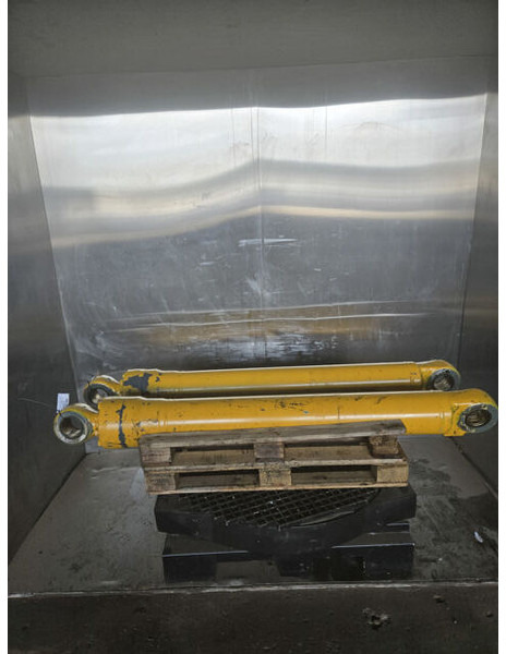 Liebherr Hoist Cylinder - Гидравлический цилиндр: фото 1 Liebherr Hoist Cylinder - Гидравлический цилиндр: фото 1