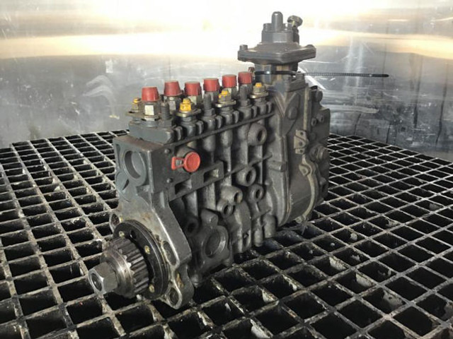 Liebherr Injection pump - Топливный насос: фото 1 Liebherr Injection pump - Топливный насос: фото 1