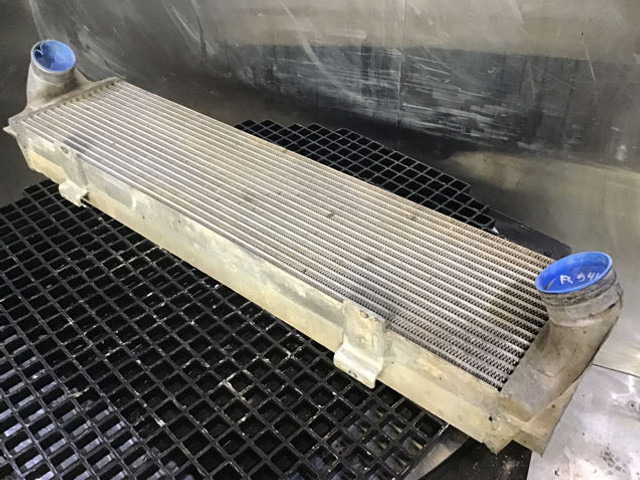 Liebherr Intercooler - Интеркулер: фото 1 Liebherr Intercooler - Интеркулер: фото 1