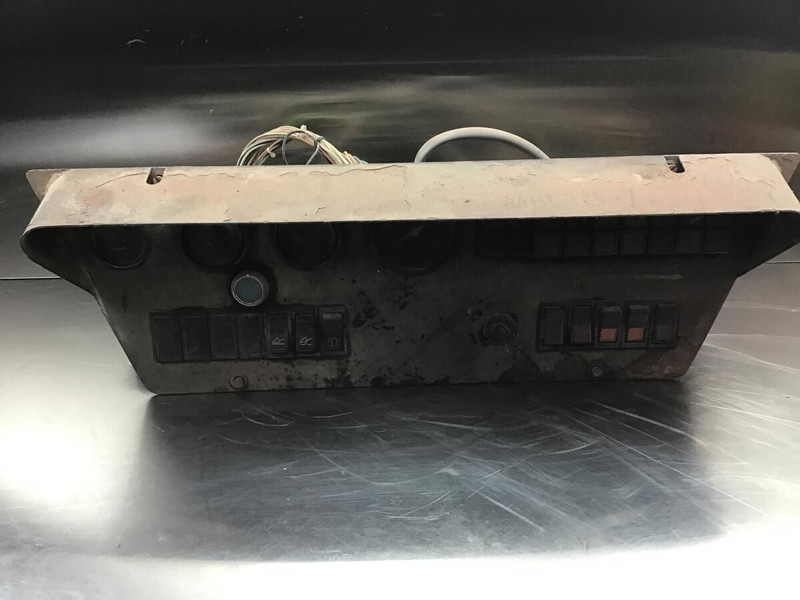 Liebherr L521 - Приборная панель: фото 1 Liebherr L521 - Приборная панель: фото 1