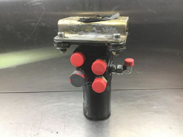 Насос гидроусилителя Liebherr Orbitrol: фото 6 Насос гидроусилителя Liebherr Orbitrol: фото 6