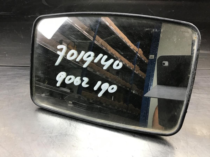 Liebherr R900 Li / R914B / R912 Li / R904 / R902 Li / R922 / R950 / A904C Li / A904 Li / A904 INDUSTRIAL / A902 Li / A900C Li / A900B Li - Зеркало заднего вида: фото 2 Liebherr R900 Li / R914B / R912 Li / R904 / R902 Li / R922 / R950 / A904C Li / A904 Li / A904 INDUSTRIAL / A902 Li / A900C Li / A900B Li - Зеркало заднего вида: фото 2