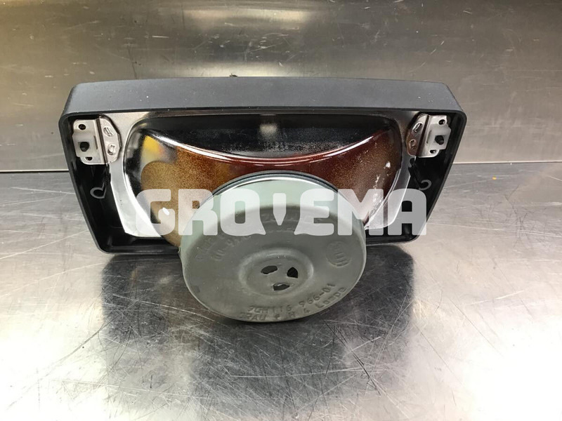 Liebherr R912 Li / R902 L - Передняя фара: фото 2 Liebherr R912 Li / R902 L - Передняя фара: фото 2