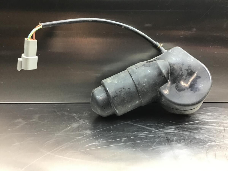 Liebherr R914STD / R914HDSL / R914B / R904 / A904 Li / A902 Li / A900B Li / A316 / A902 INDUSTRIAL / A932 Li / A912 Li / A924 li / A914 L - Щетка стеклоочистителя: фото 2 Liebherr R914STD / R914HDSL / R914B / R904 / A904 Li / A902 Li / A900B Li / A316 / A902 INDUSTRIAL / A932 Li / A912 Li / A924 li / A914 L - Щетка стеклоочистителя: фото 2