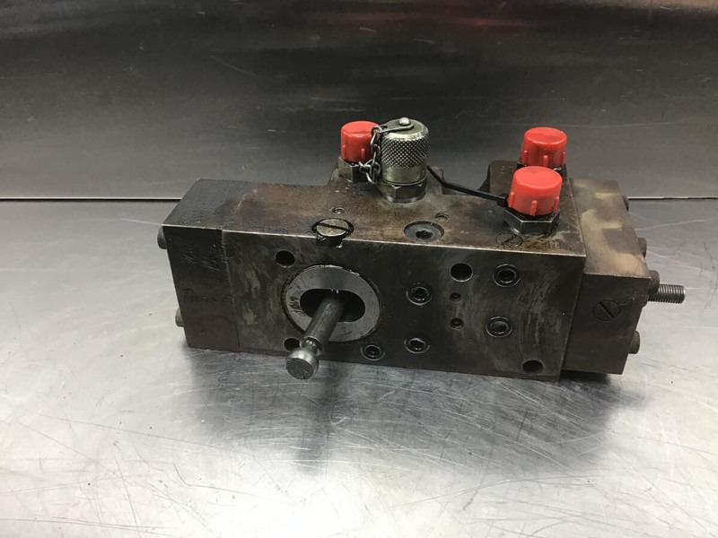 Liebherr Regulating valve - Гидравлика: фото 2 Liebherr Regulating valve - Гидравлика: фото 2