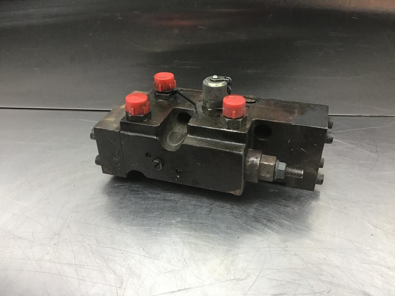 Liebherr Regulating valve - Гидравлика: фото 1 Liebherr Regulating valve - Гидравлика: фото 1