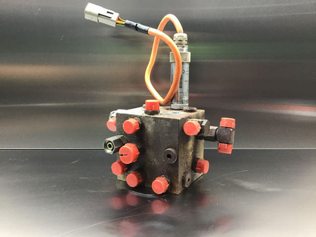 Liebherr Valve Distribution Block - Гидравлика: фото 4 Liebherr Valve Distribution Block - Гидравлика: фото 4