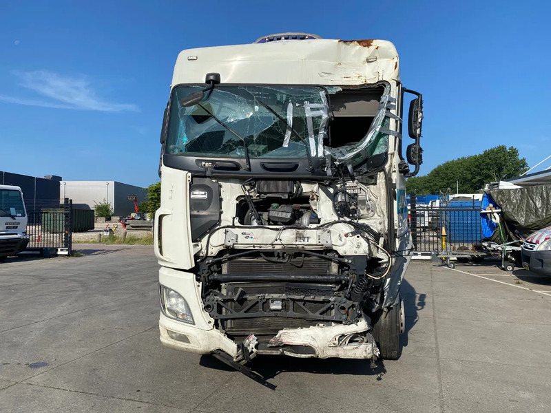 DAF XF 106.460 SC / Damaged / Stand Airco - Тягач: фото 2 DAF XF 106.460 SC / Damaged / Stand Airco - Тягач: фото 2