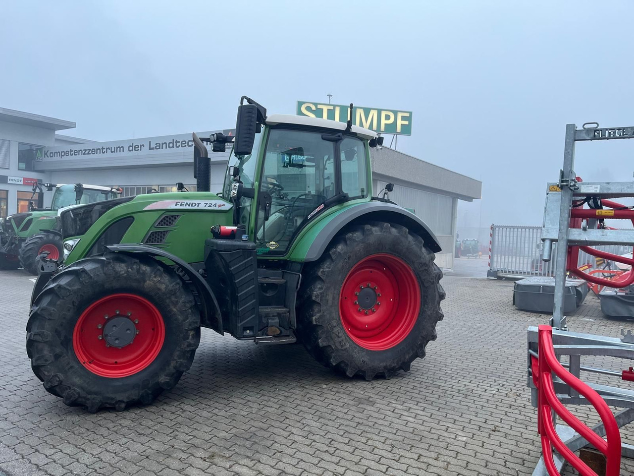 Fendt 724 Vario - Трактор: фото 2 Fendt 724 Vario - Трактор: фото 2