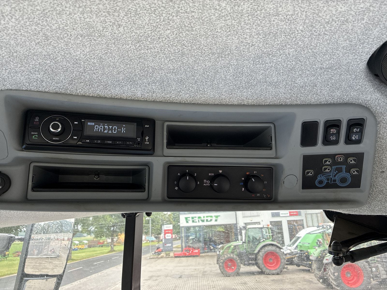 New Holland T7.190 Standard - Трактор: фото 4 New Holland T7.190 Standard - Трактор: фото 4