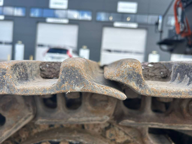 Гусеничный экскаватор Hitachi ZX 300 LC-6: фото 18 Гусеничный экскаватор Hitachi ZX 300 LC-6: фото 18