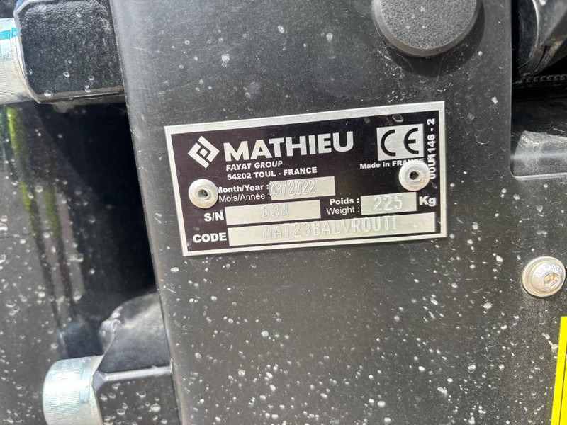 Mathieu MC-210 Azura Flex Street Sweeper - Подметально-уборочная машина: фото 5 Mathieu MC-210 Azura Flex Street Sweeper - Подметально-уборочная машина: фото 5