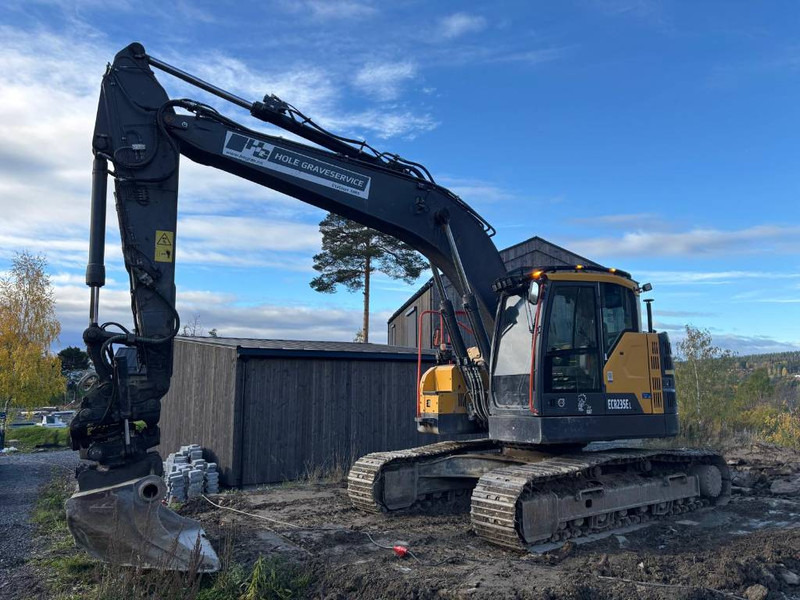 Volvo ECR 235 EL - Гусеничный экскаватор: фото 1 Volvo ECR 235 EL - Гусеничный экскаватор: фото 1