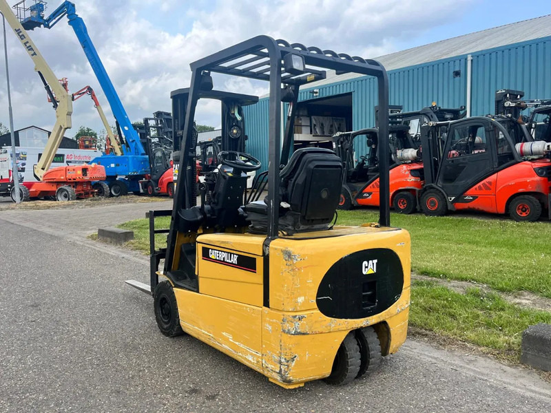 Caterpillar EP18KT - Электропогрузчик: фото 5 Caterpillar EP18KT - Электропогрузчик: фото 5