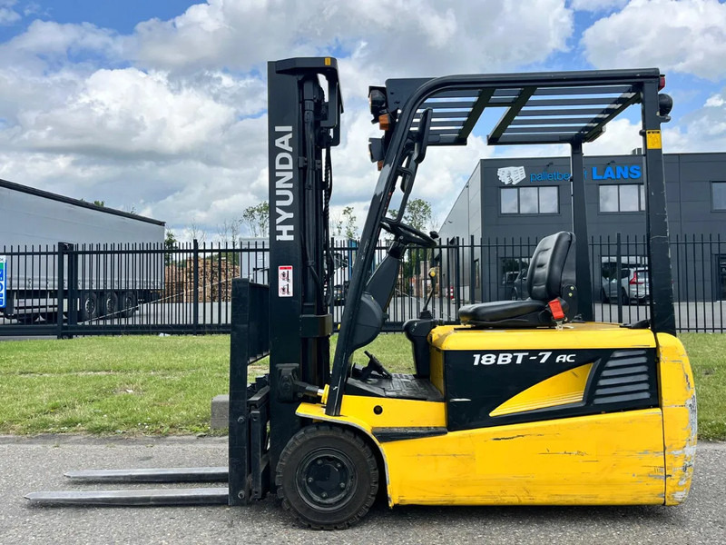 Hyundai 18BT-7 - Электропогрузчик: фото 2 Hyundai 18BT-7 - Электропогрузчик: фото 2