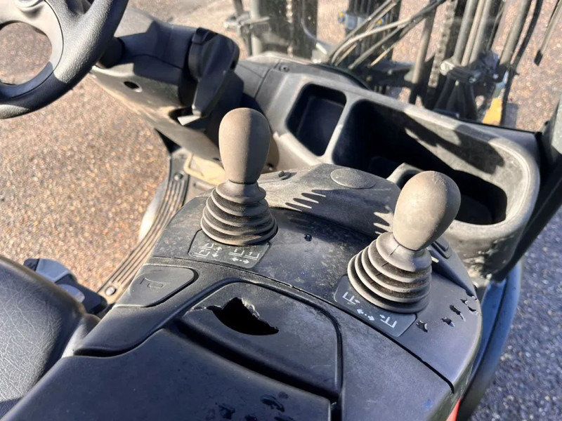 Газовый погрузчик Linde H20T-01: фото 13