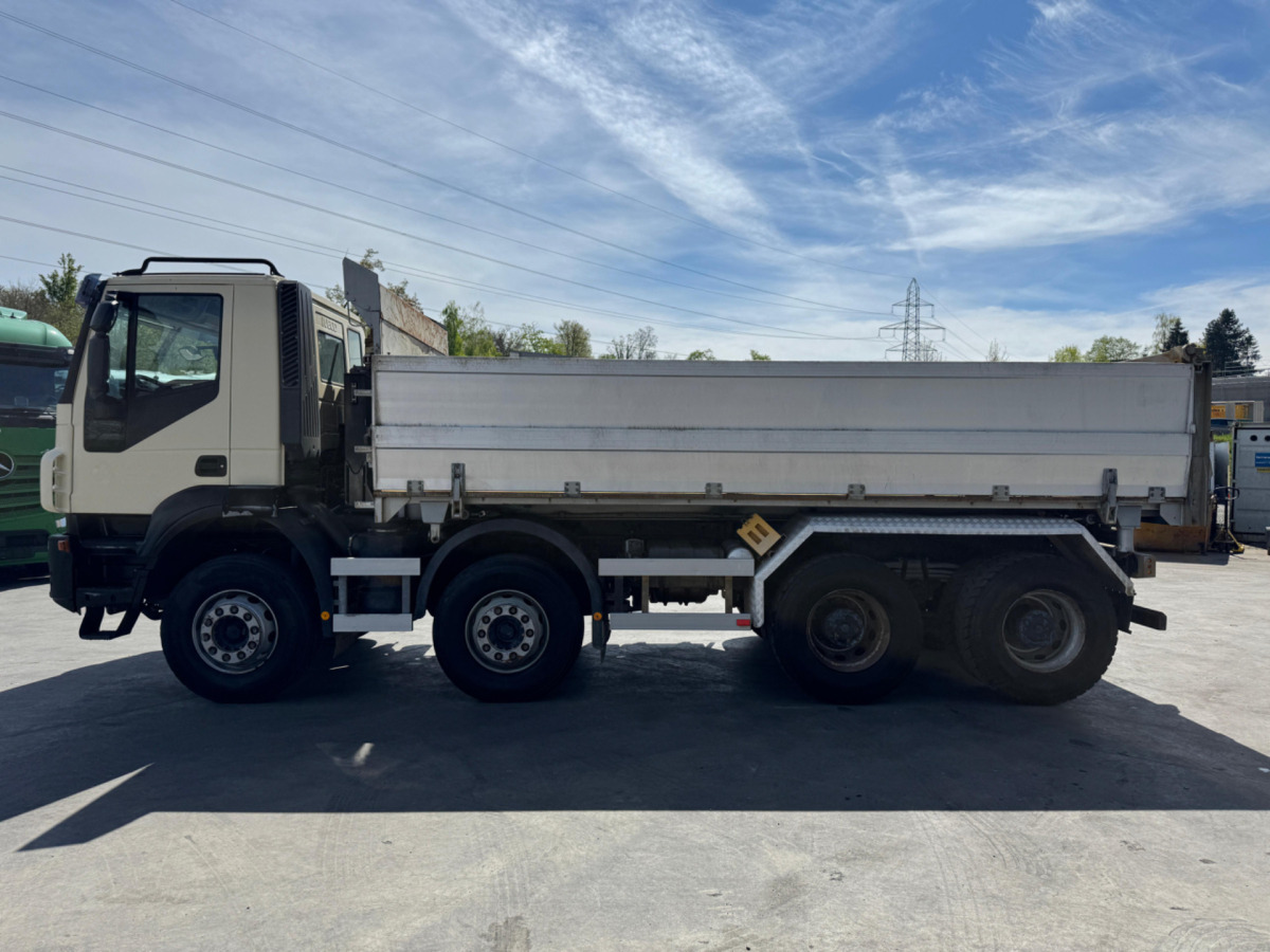 Самосвал IVECO Trakker 450 8x4: фото 9