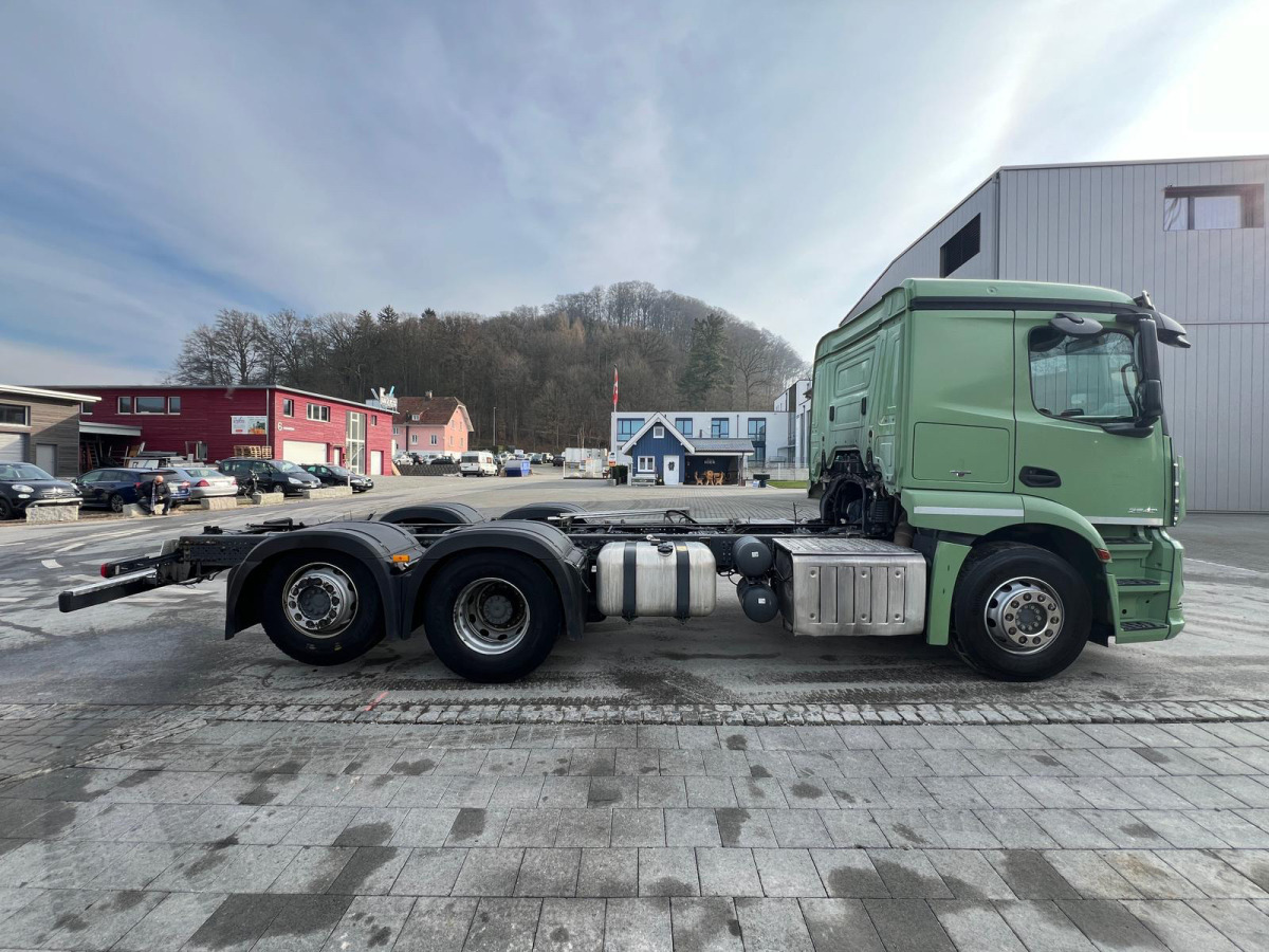 MERCEDES Actros 2543 6x2 - Грузовик-шасси: фото 3 MERCEDES Actros 2543 6x2 - Грузовик-шасси: фото 3