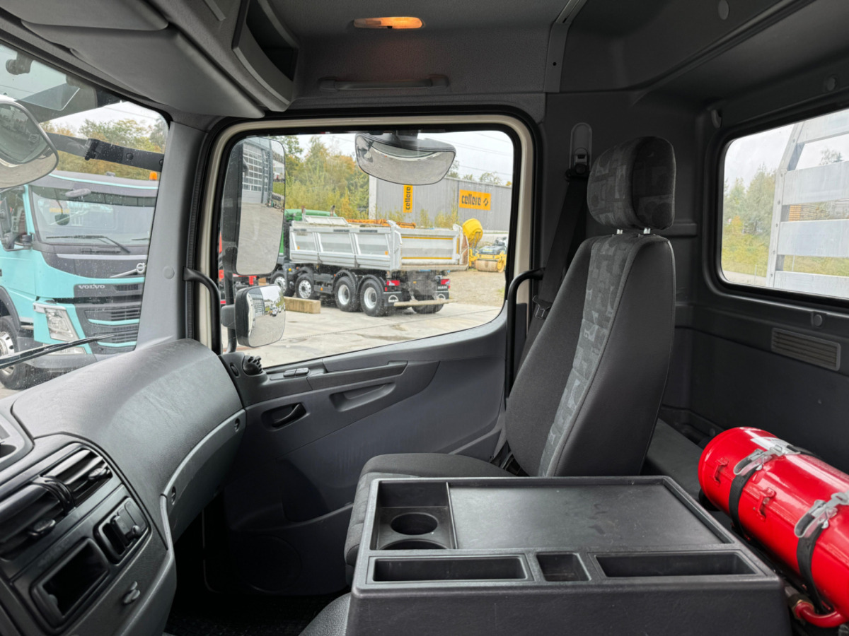 Самосвал, Автоманипулятор MERCEDES Atego 1329 4x2 Hiab 088-2: фото 18