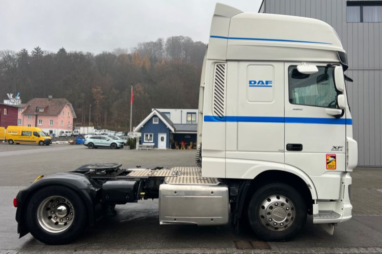 DAF XF460 SUPERSPACE - Тягач: фото 4 DAF XF460 SUPERSPACE - Тягач: фото 4