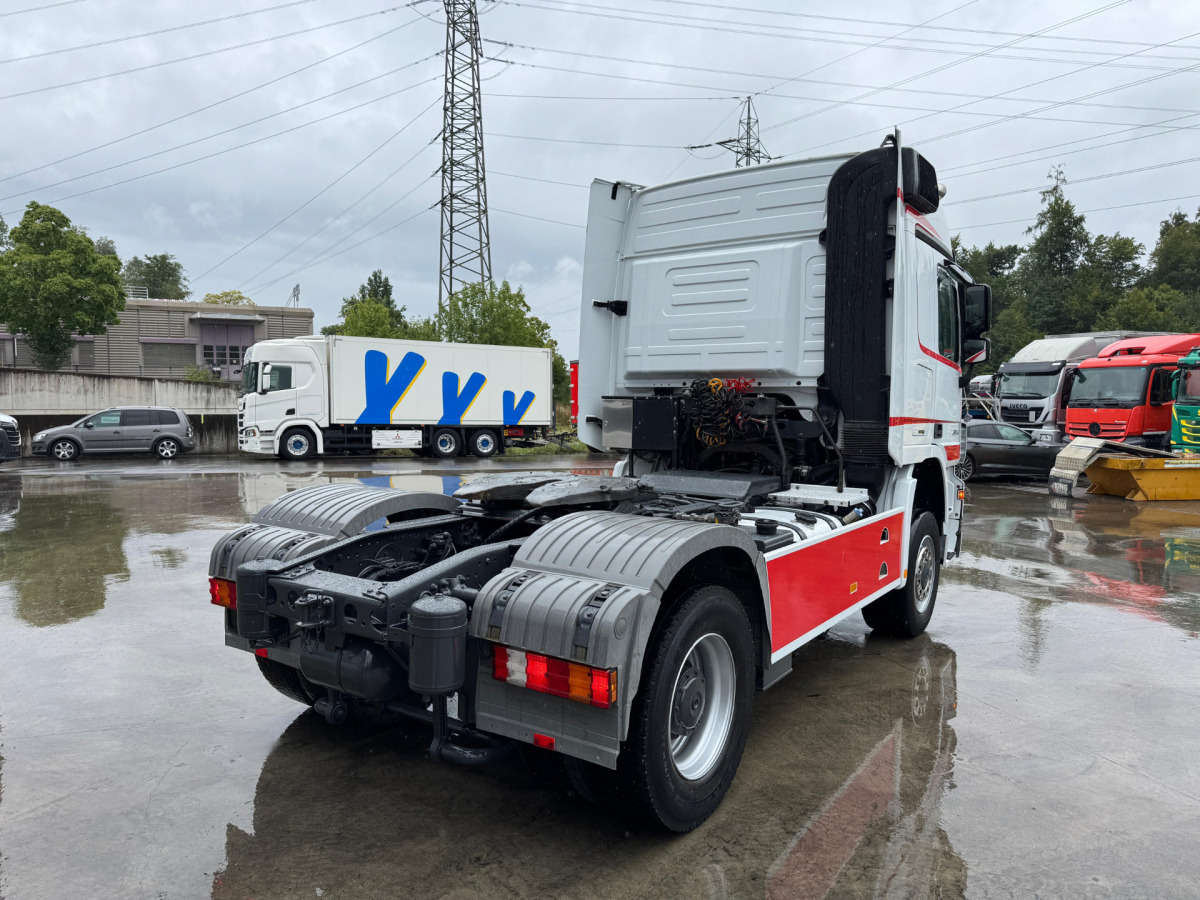 MERCEDES Actros 2044 4x4 - Тягач: фото 5 MERCEDES Actros 2044 4x4 - Тягач: фото 5