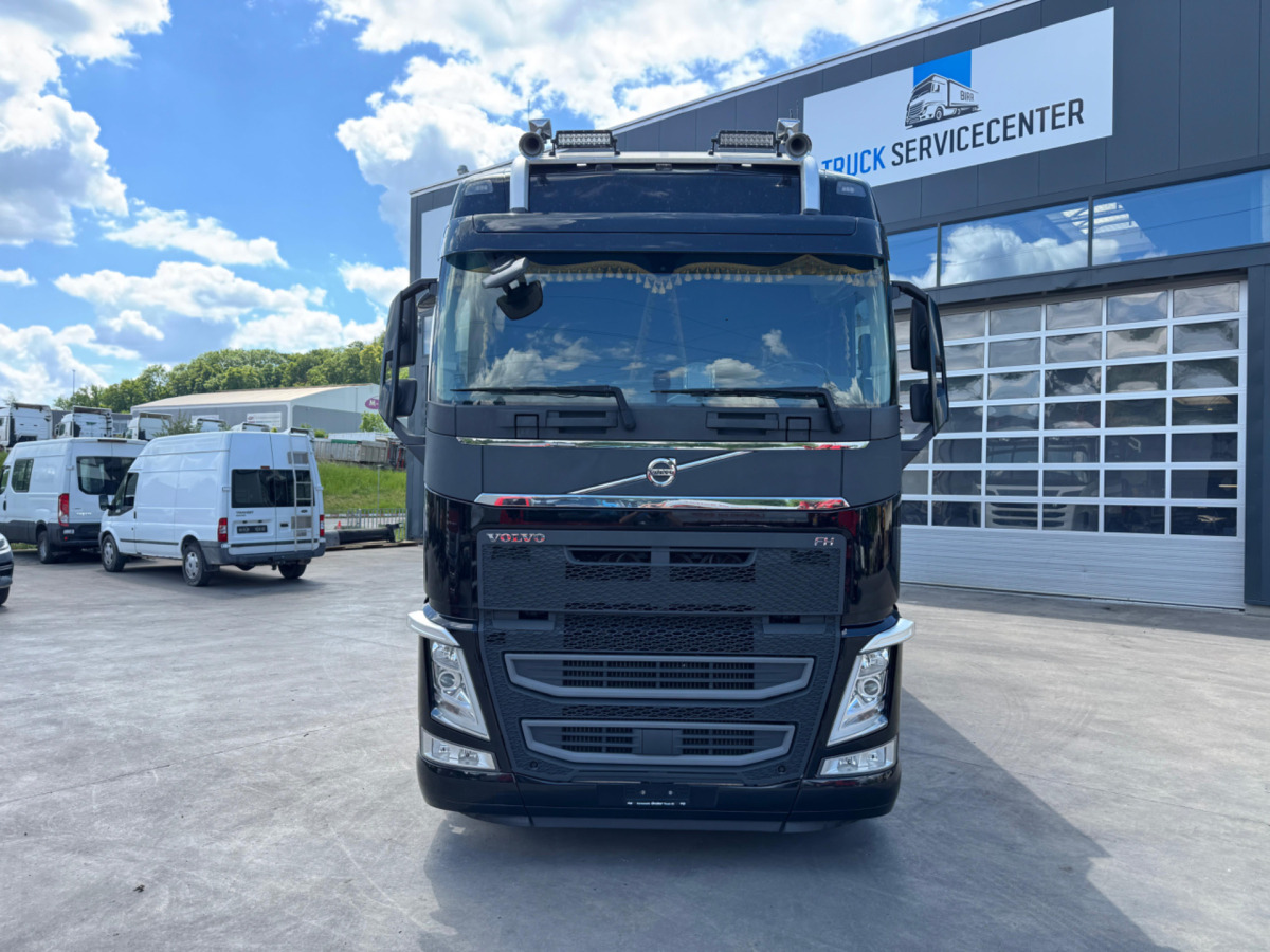 VOLVO FH-540 6x2 - Тентованный грузовик: фото 2 VOLVO FH-540 6x2 - Тентованный грузовик: фото 2