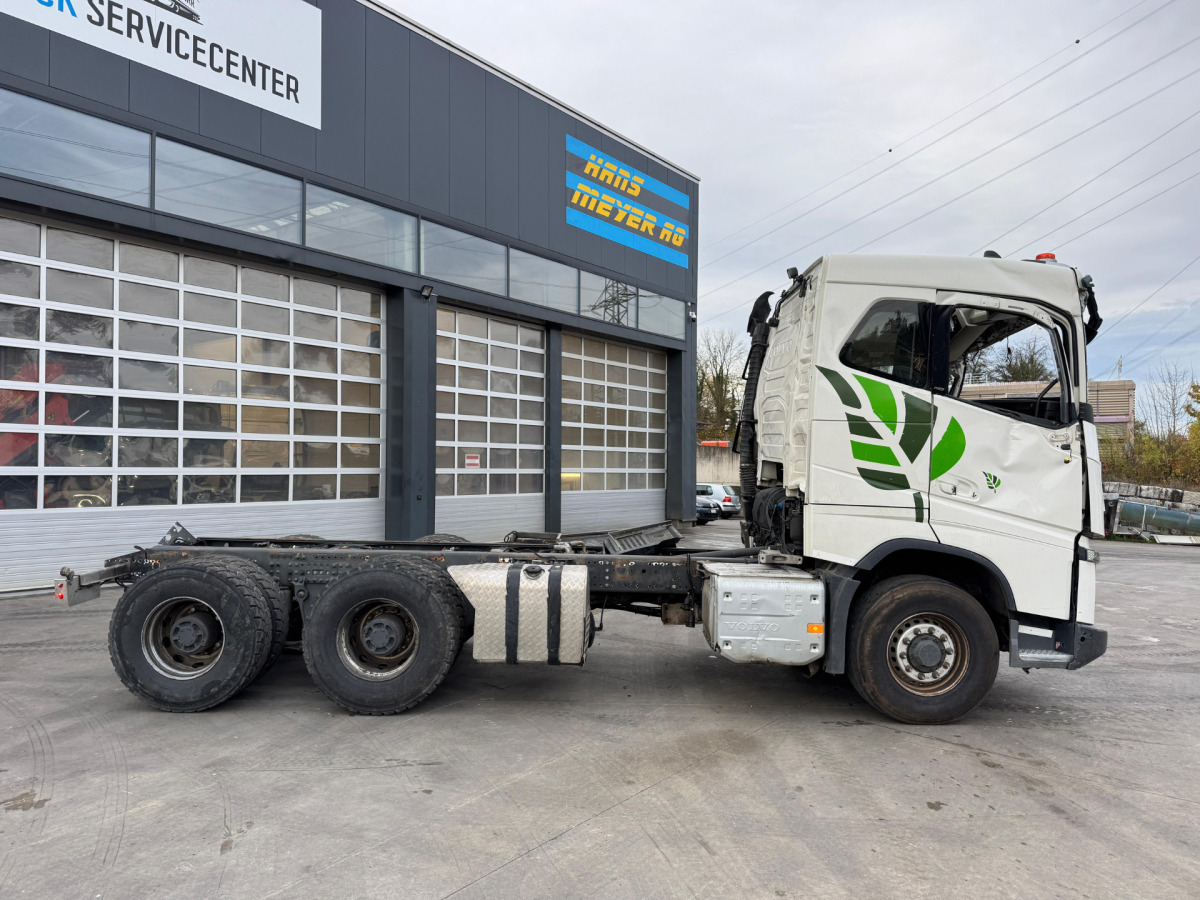 VOLVO FH16-650 6x6 X-Track Unfall - Грузовик-шасси: фото 4 VOLVO FH16-650 6x6 X-Track Unfall - Грузовик-шасси: фото 4