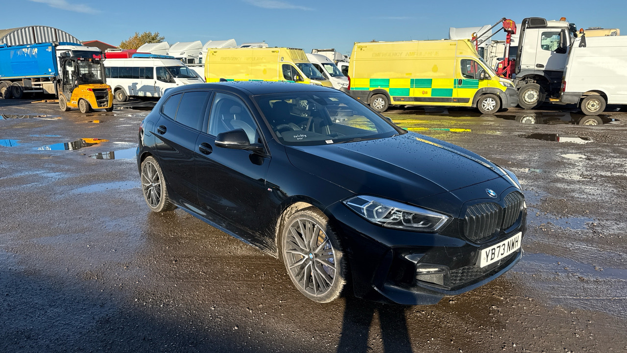 BMW 1 SERIES 118i M Sport - Хэтчбек: фото 1 BMW 1 SERIES 118i M Sport - Хэтчбек: фото 1