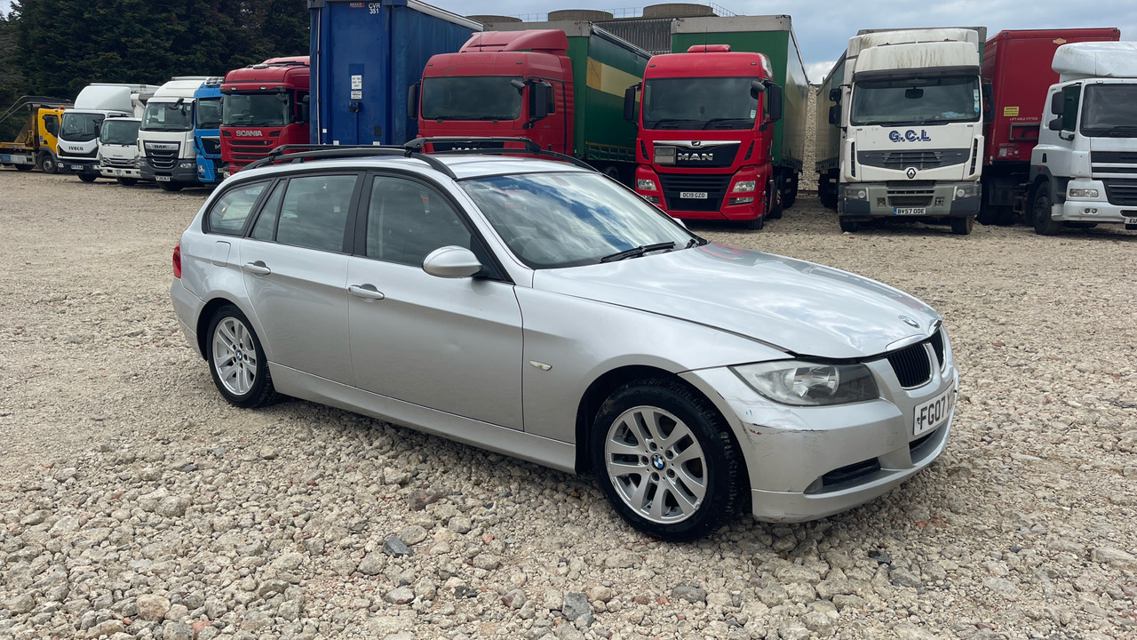 BMW 318 I - Легковой автомобиль: фото 1 BMW 318 I - Легковой автомобиль: фото 1