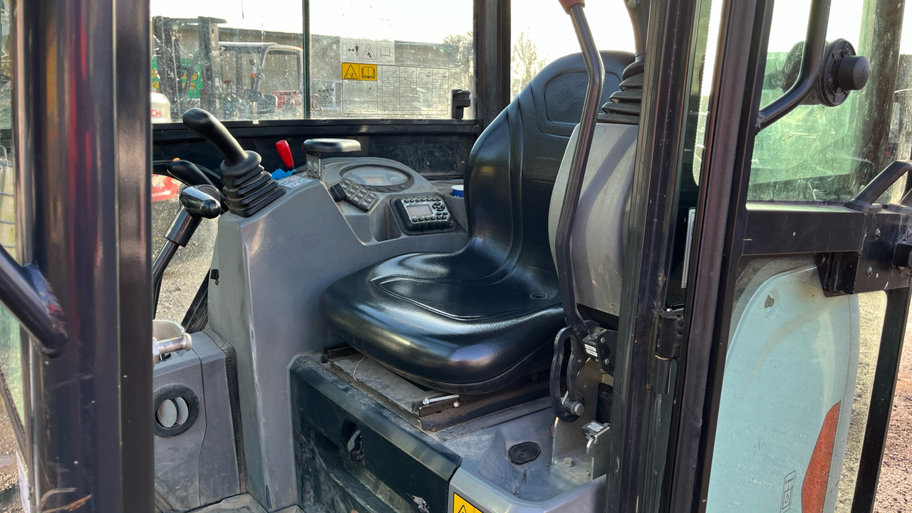 BOBCAT E17 - Мини-экскаватор: фото 5 BOBCAT E17 - Мини-экскаватор: фото 5