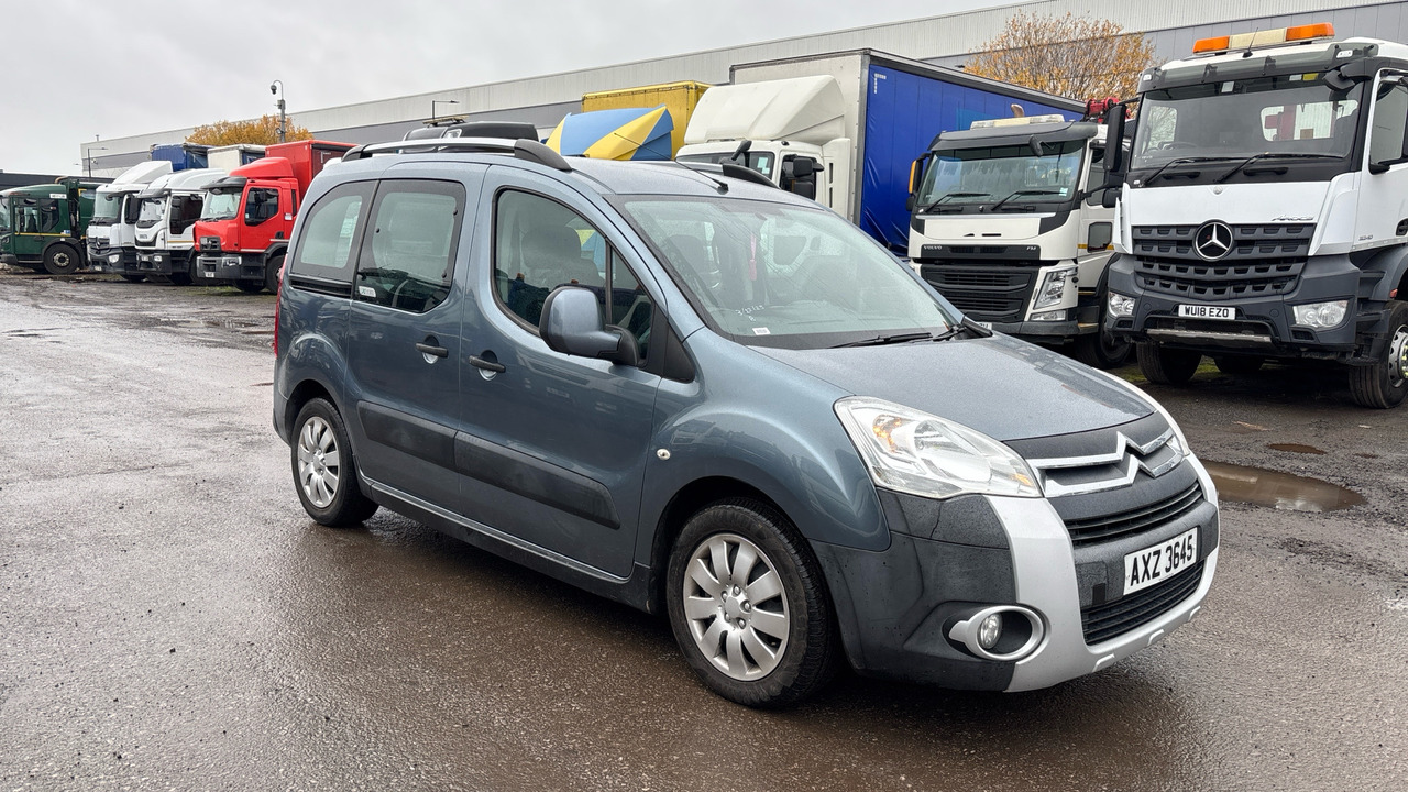 CITROEN BERLINGO MULTISPACE 1.6 HDI 90PS XTR - Легковой автомобиль: фото 1 CITROEN BERLINGO MULTISPACE 1.6 HDI 90PS XTR - Легковой автомобиль: фото 1