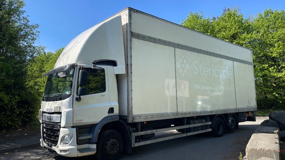 DAF CF 330 - Грузовик с закрытым кузовом: фото 2 DAF CF 330 - Грузовик с закрытым кузовом: фото 2