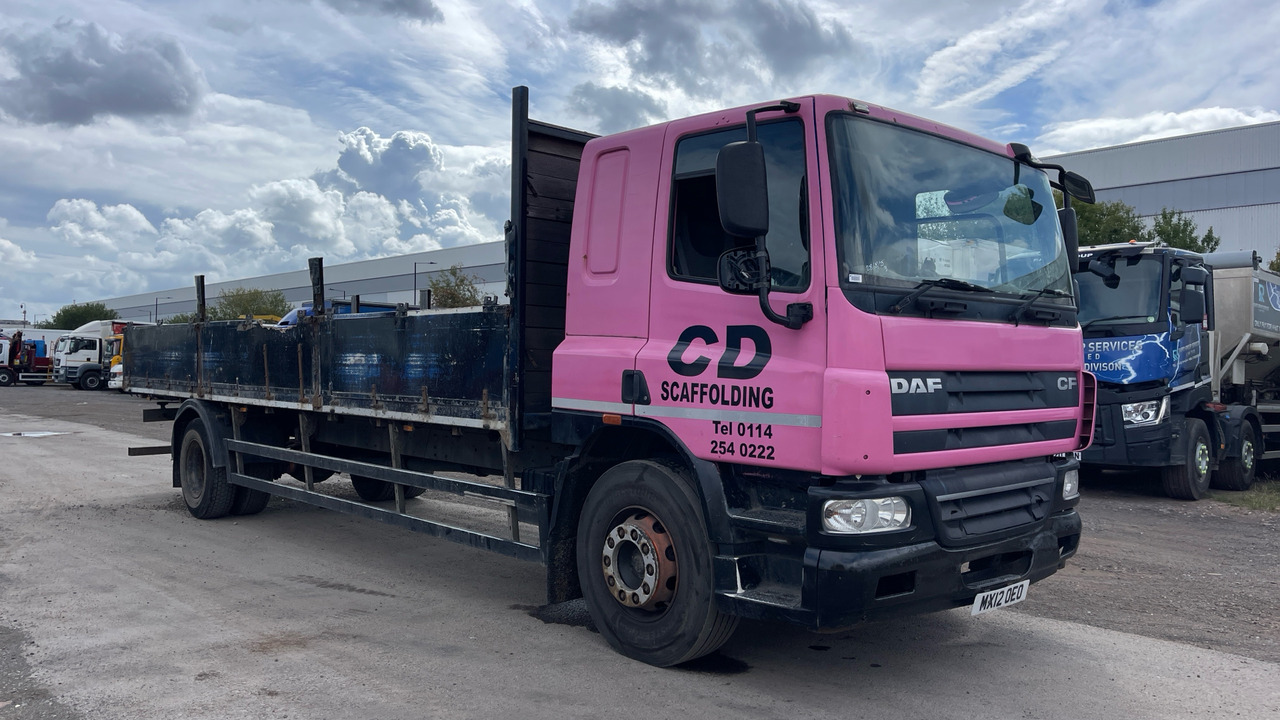 DAF CF 65.220 - Грузовик бортовой/ Платформа: фото 1 DAF CF 65.220 - Грузовик бортовой/ Платформа: фото 1