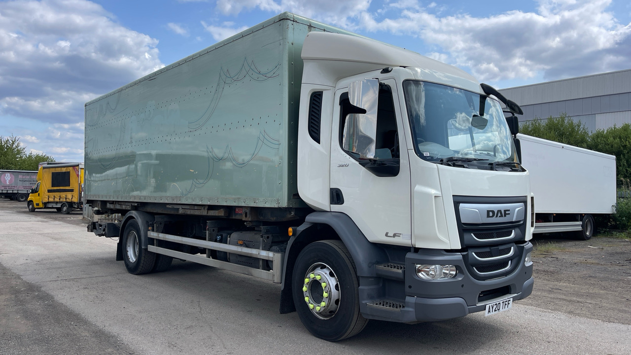 DAF LF 320 - Грузовик с закрытым кузовом: фото 1 DAF LF 320 - Грузовик с закрытым кузовом: фото 1