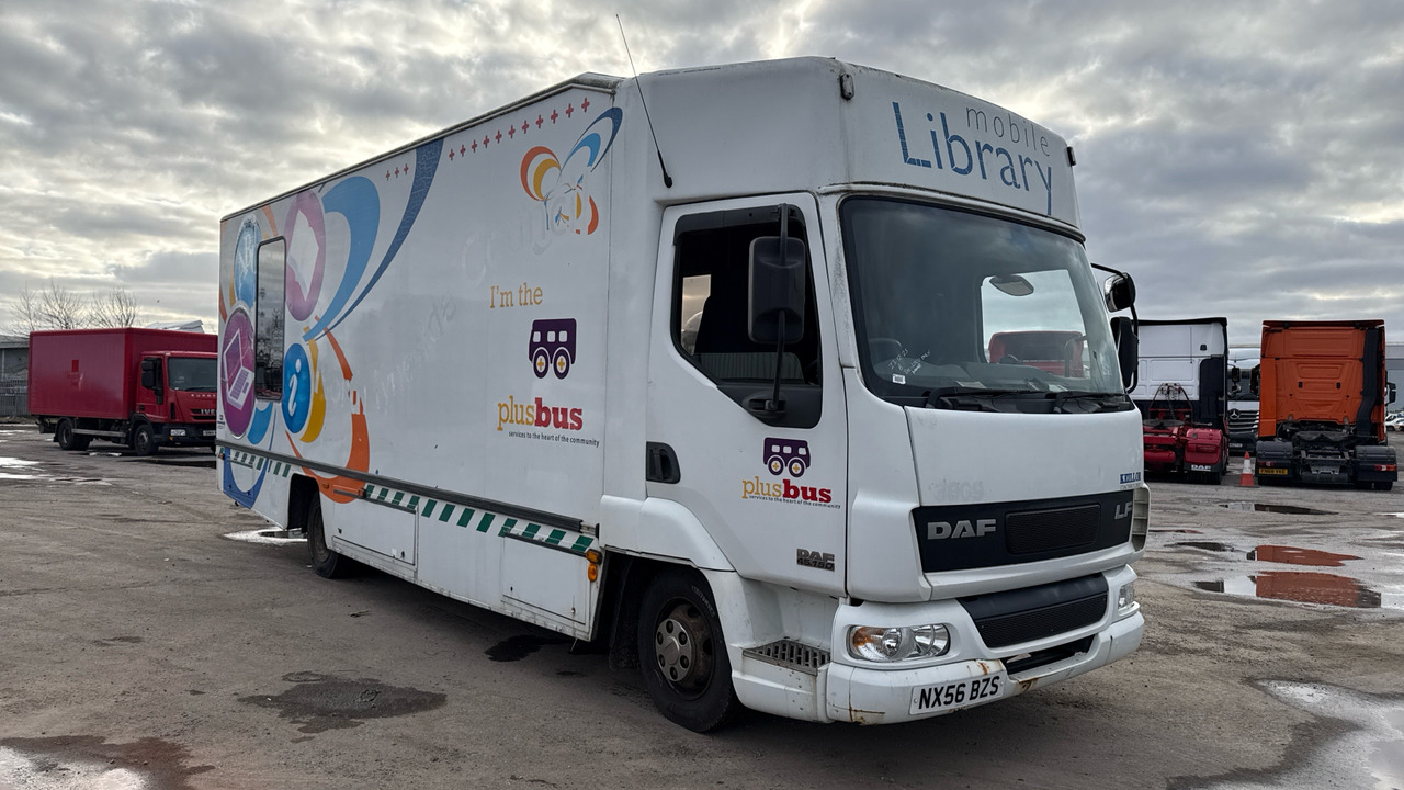 DAF LF 45.150 - Грузовик с закрытым кузовом, Коммунальная/ Специальная техника: фото 1 DAF LF 45.150 - Грузовик с закрытым кузовом, Коммунальная/ Специальная техника: фото 1