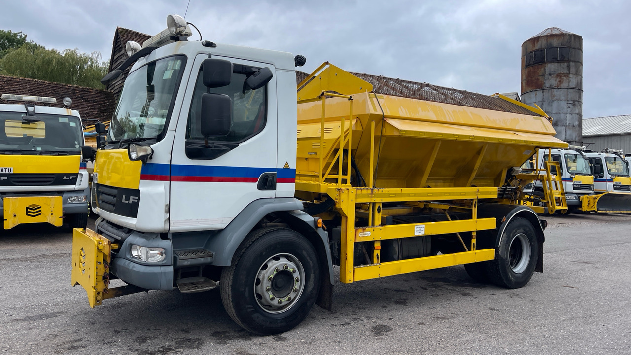 DAF LF 55.220 - Снегоуборочная машина: фото 2 DAF LF 55.220 - Снегоуборочная машина: фото 2