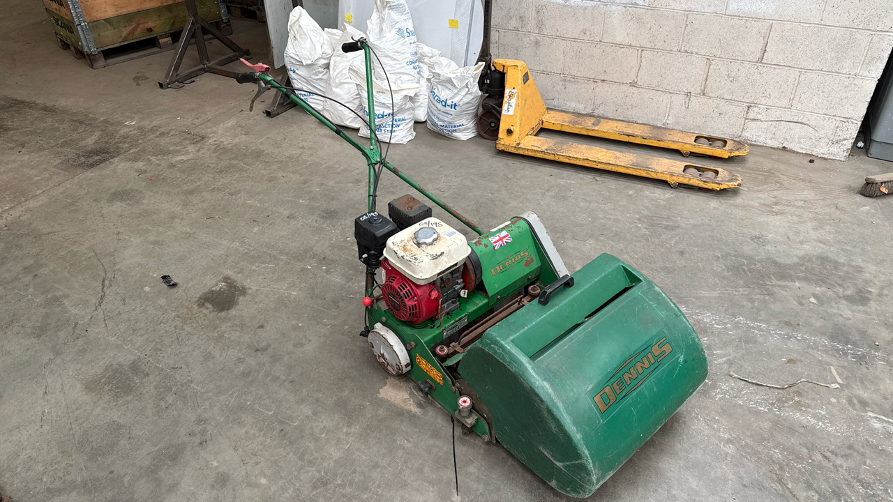 DENNIS FT 510 PEDESTRIAN CYLINDER MOWER WITH 9K UNIT AND GRASS BOX - Строительное оборудование: фото 1 DENNIS FT 510 PEDESTRIAN CYLINDER MOWER WITH 9K UNIT AND GRASS BOX - Строительное оборудование: фото 1