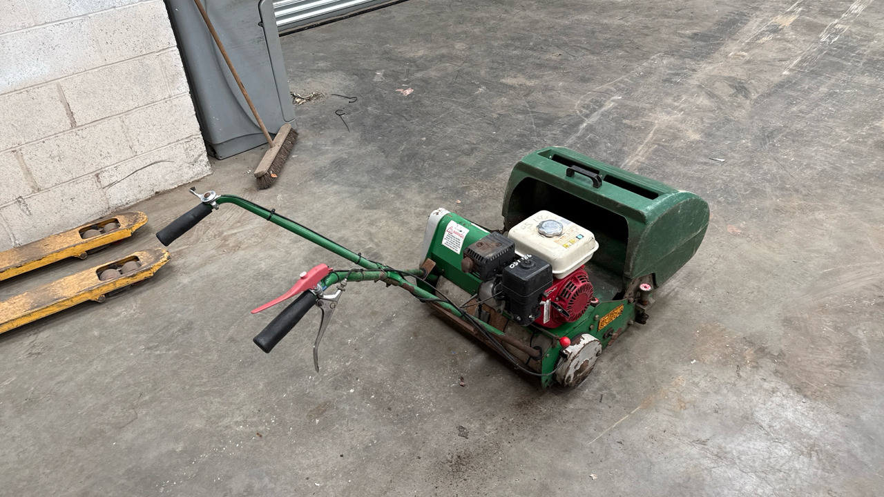 DENNIS FT510 PEDESTRIAN CYLINDER MOWER WITH 5K UNIT AND GRASS BOX - Строительное оборудование: фото 1 DENNIS FT510 PEDESTRIAN CYLINDER MOWER WITH 5K UNIT AND GRASS BOX - Строительное оборудование: фото 1