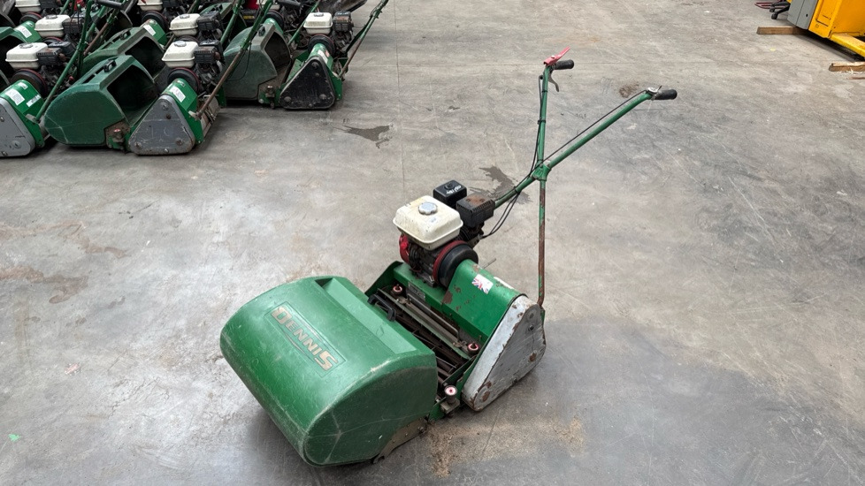 DENNIS FT510 PEDESTRIAN CYLINDER MOWER WITH 9K UNIT AND GRASS BOX - Строительное оборудование: фото 3 DENNIS FT510 PEDESTRIAN CYLINDER MOWER WITH 9K UNIT AND GRASS BOX - Строительное оборудование: фото 3